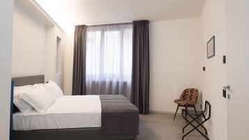 1 bedroom, Frette Italian sheets, premium bedding, down duvets