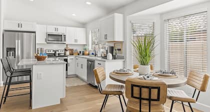 The Sunseeker near downtown Gilbert w/optional heated pool