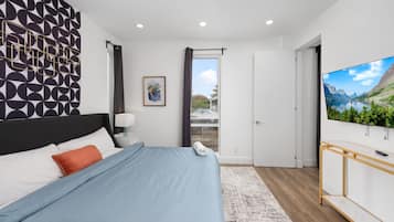 4 bedrooms, iron/ironing board, free WiFi, bed sheets