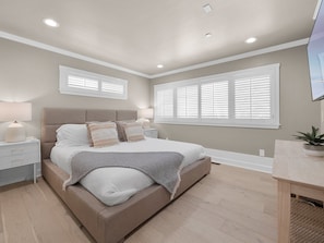 3 habitaciones, tabla de planchar con plancha y wifi gratis 