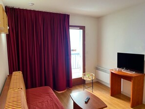 1 bedroom, WiFi, bed sheets - Floor -4, view ski slopes, fitness, swimming pool, terrace, tv, ski locker, 33m², Barèges/La Mongie (La Mongie)