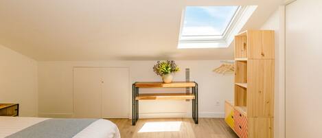 1 chambre, fer et planche Ă  repasser, Wi-Fi gratuit, draps fournis