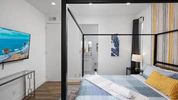 4 bedrooms, iron/ironing board, free WiFi, bed sheets