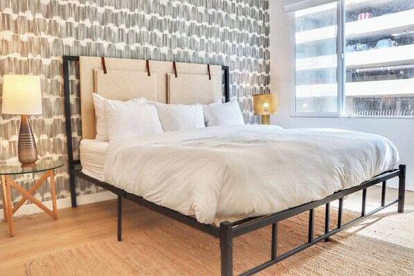 1 slaapkamer, een strijkplank/strijkijzer, reisbedje, gratis wifi