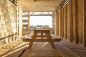 Outdoor dining - Oceanfront with Panoramic Views, Newly Renovated! (Nags Head)