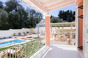3 bedrooms, soundproofing, iron/ironing board, free WiFi - Villa Loukiana by CorfuEscapes (Corfu)