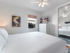 4 bedrooms, iron/ironing board, free WiFi, bed sheets