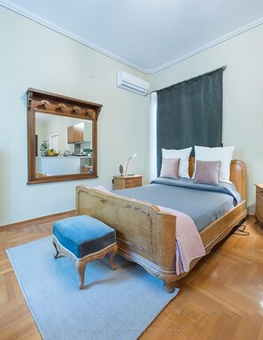 Iron/ironing board, free WiFi
