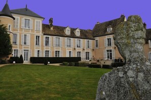 Exterior - Hotel Saint-laurent (Montfort-l'Amaury)