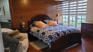 6 bedrooms, WiFi, bed sheets
