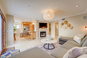 Smart TV, chimenea y estéreo 