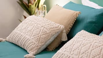 Bureau, Wi-Fi gratuit, draps fournis