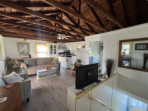 TV - Ocean View Beach Cottage W/ Shared "Private" Beach #2 (Point Pleasant Beach)