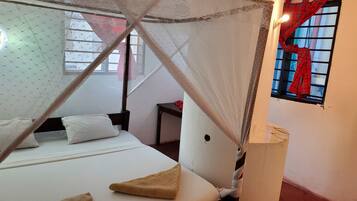 Nhà | 2 phòng ngủ, bàn ủi/dụng cụ ủi quần áo