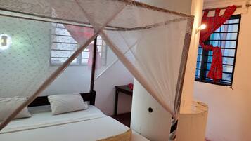 Nhà | 2 phòng ngủ, bàn ủi/dụng cụ ủi quần áo