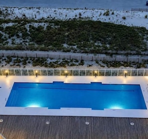 Pool - Large Three Bedroom Oceanfront Condo with Pool (Ocean City)