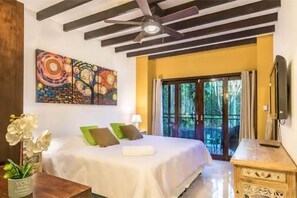 4 bedrooms, in-room safe, desk, iron/ironing board - "Villa Ganesha, luxury and privacy (Jacó)
