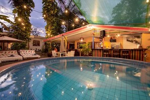 Piscine extérieure