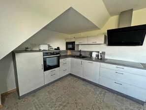 Kaffe-/temaskine, brødrister