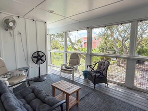 Terrace/patio - Pet Friendly Sleeps 9 Golf Cart Hot Tub - Weekly Discounts (St.Geroge Island)