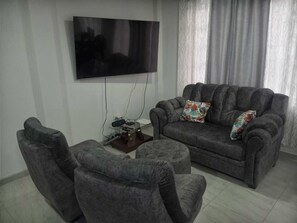Smart TV, stereo - Casa Nueva Primero de Mayo (Palmira)
