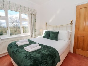 4 Schlafzimmer, individuell dekoriert, individuell eingerichtet