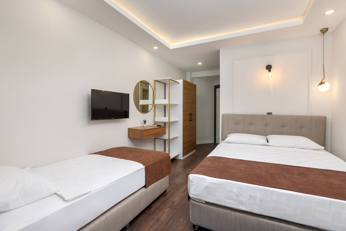 Minibar, in-room safe, soundproofing, free WiFi