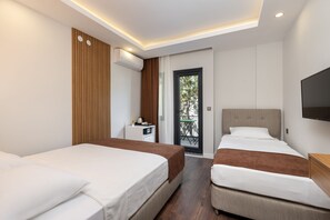 Minibar, in-room safe, soundproofing, free WiFi