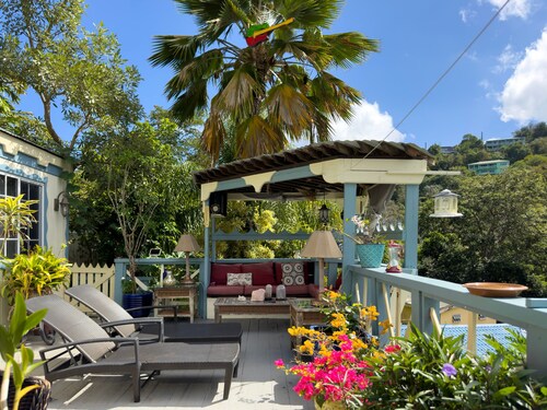 ST.JOHN, VIRGIN ISLANDS!  2 BEDROOM, 1.5 BATH, BEAUTIFUL TROPICAL GARDENS!