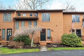 Studio (2 Bedrooms) | Property amenity