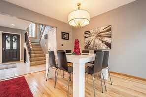 Studio (2 Bedrooms) | Property amenity