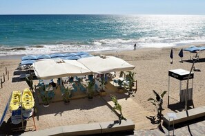 Beach - Akquaaa Boutique Hotel (Calafell)
