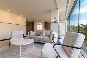 Living area - Akquaaa Boutique Hotel (Calafell)