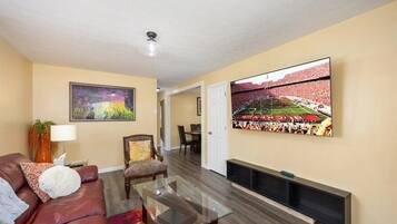 TV connectée, table de tennis de table