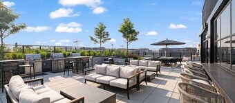 Visit DC Historic Sites | Keyless Entry & In-unit Laundry | NoMa