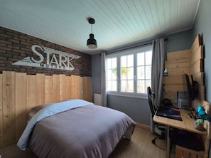 3 bedrooms, free WiFi, bed sheets