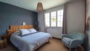 3 bedrooms, free WiFi, bed sheets