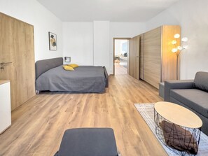 2 bedrooms, iron/ironing board, travel cot, free WiFi - Apartment LUKAS 2 / city centre - opening April 2023 (Karlovy Vary)