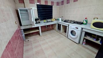 Fridge, microwave, coffee/tea maker, electric kettle