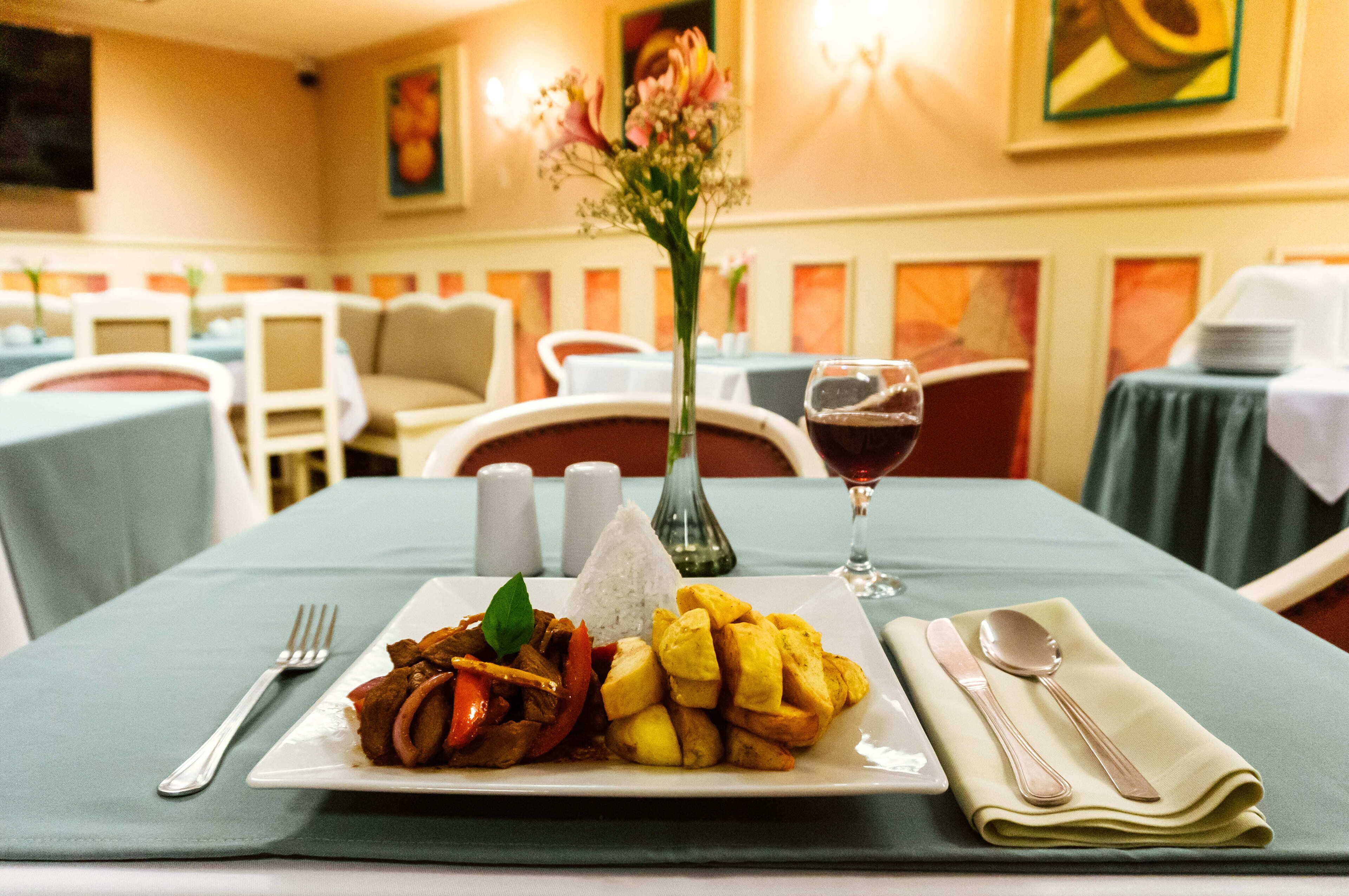 Breakfast, lunch, dinner served; Peruvian cuisine 