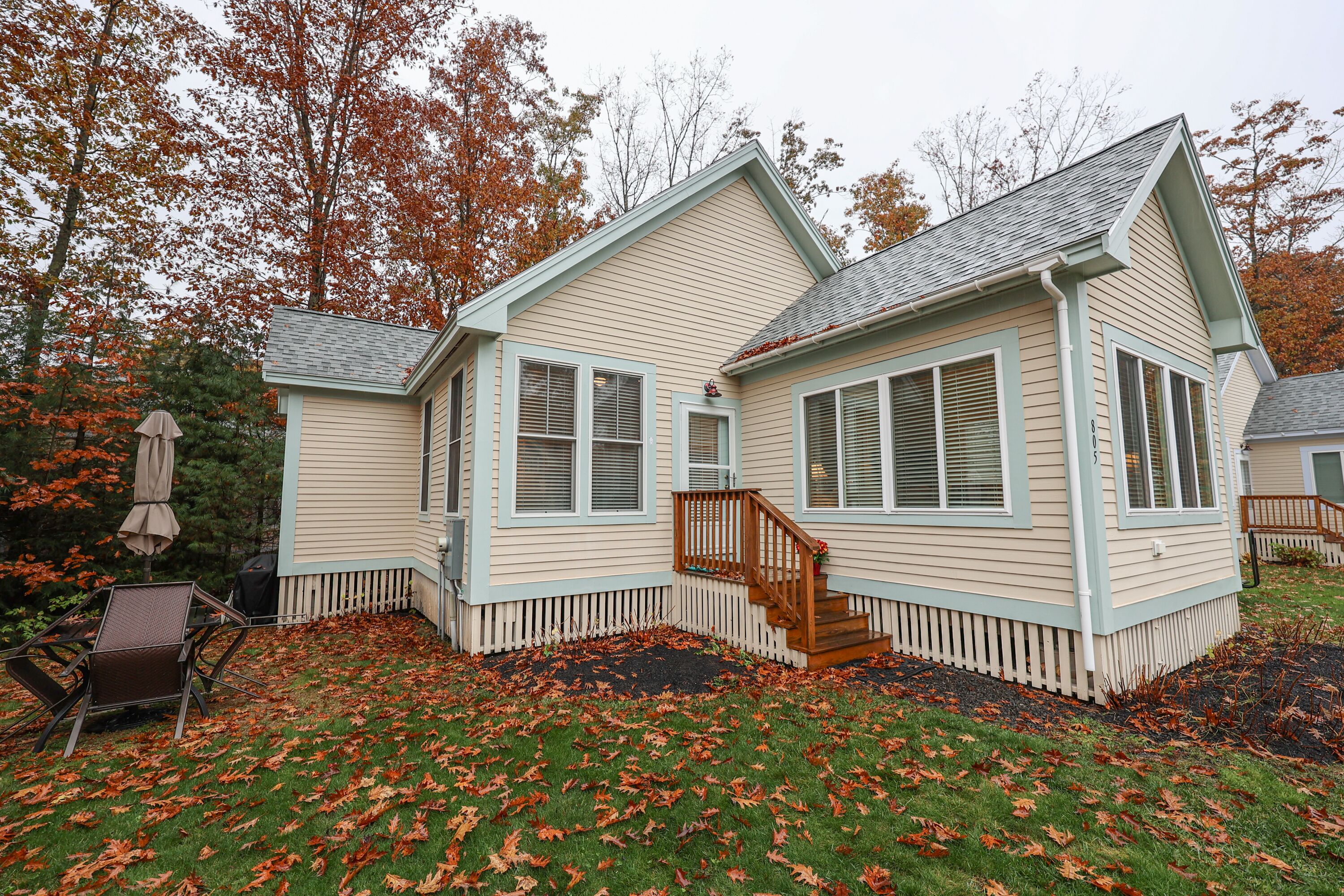 Seaglass Village Cottages - Cottage 805