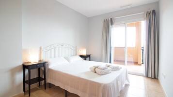 2 Schlafzimmer, Bügeleisen/Bügelbrett, Bettwäsche