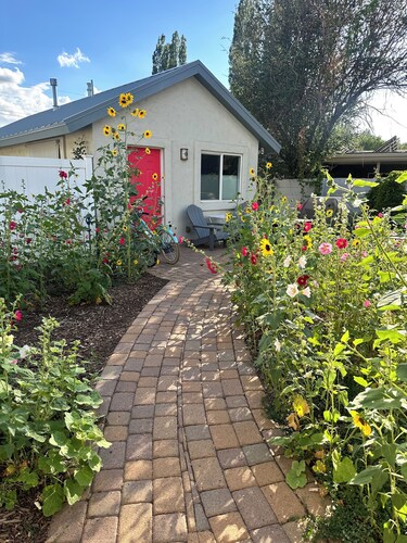 Stunning Casita in the Heart of Flagstaff