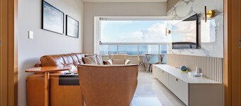 Modern Apartment with Fantastic View of the Flamboyant