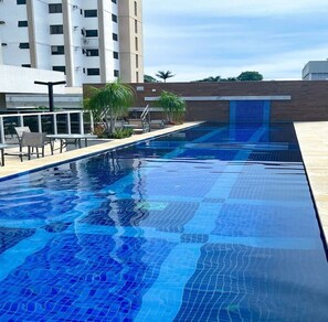 Outdoor pool, a heated pool - Modern Apartment with Fantastic View of the Flamboyant  (Goiânia)