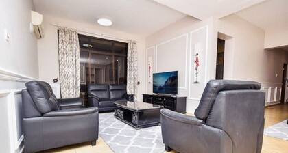 A calm 3 BHK with a nice sea view near Muhimbili