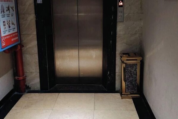 Interior - HuaxingYijuHotelBaiyunRoadStore (Leiyang)