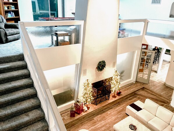 Living area - Ultimate Vegas Villa Retreat (Las Vegas)