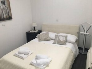 1 Schlafzimmer, Bügeleisen/Bügelbrett, Internetzugang, Bettwäsche