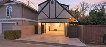 Campus/Central location on Legion Ave! w/garage